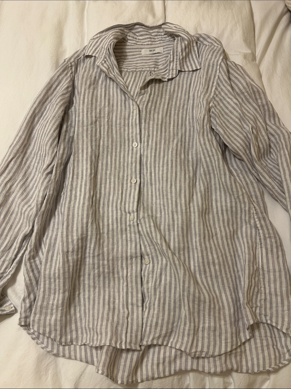 Uniqlo Premium Linen Shirt - Picture 2 of 5